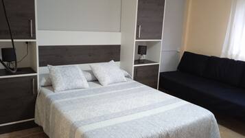 1 chambre, fer et planche Ă repasser, lit parapluie, Wi-Fi gratuit