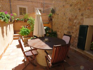 Outdoor dining - Nice house in the center of Fornalutx (Fornalutx)