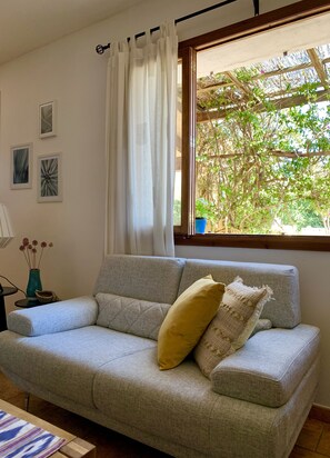 Fernseher, Kamin, Tischfußball, Stereoanlage