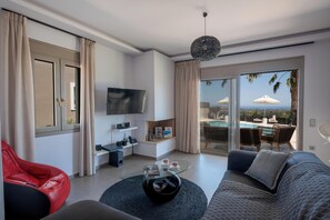 Smart TV, fireplace, DVD player, books - Villa Ag. Georgios – Seaview Palm Retreat (Rethymno)