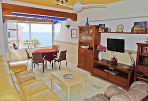 TV - Penthouse with Sea View in Fuentes de Nerja (Nerja)