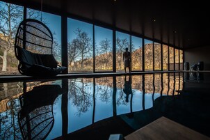 Smart TV de 42 pulgadas con canales premium, una televisión