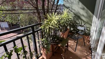 Caja de seguridad en la habitación y decoración personalizada