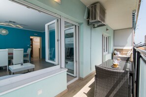 Outdoor dining - apartman marin trogir (Trogir)