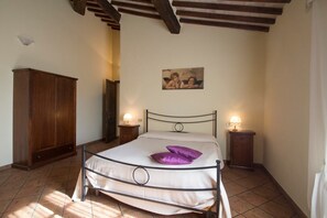 7 quartos, berço de viagem, Wi-Fi, roupa de cama