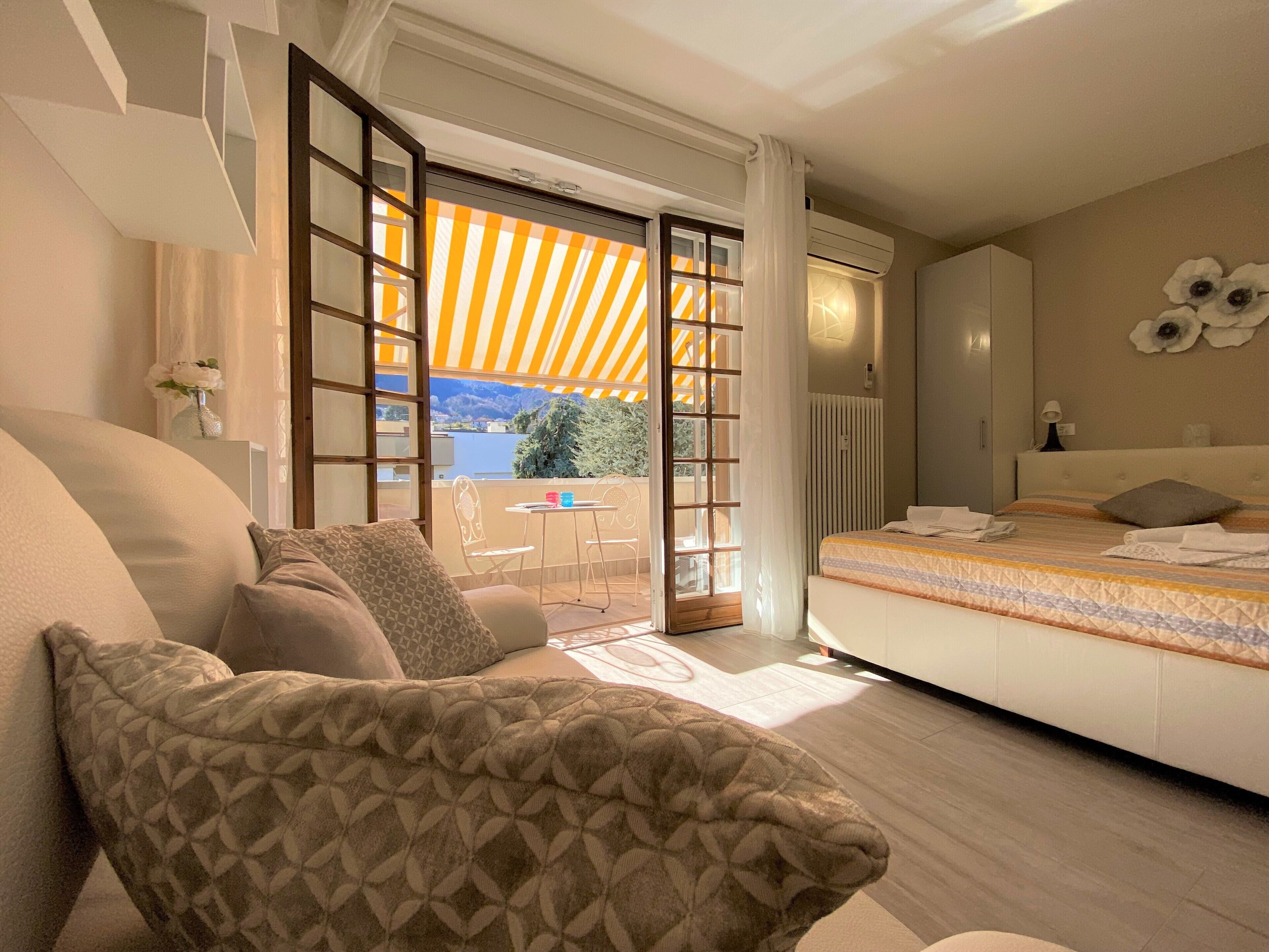 Iron/ironing board, WiFi, bed sheets