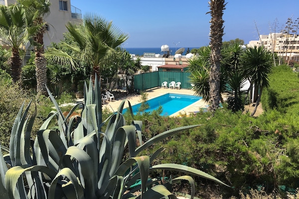 Diamond Communal Swimming Pool