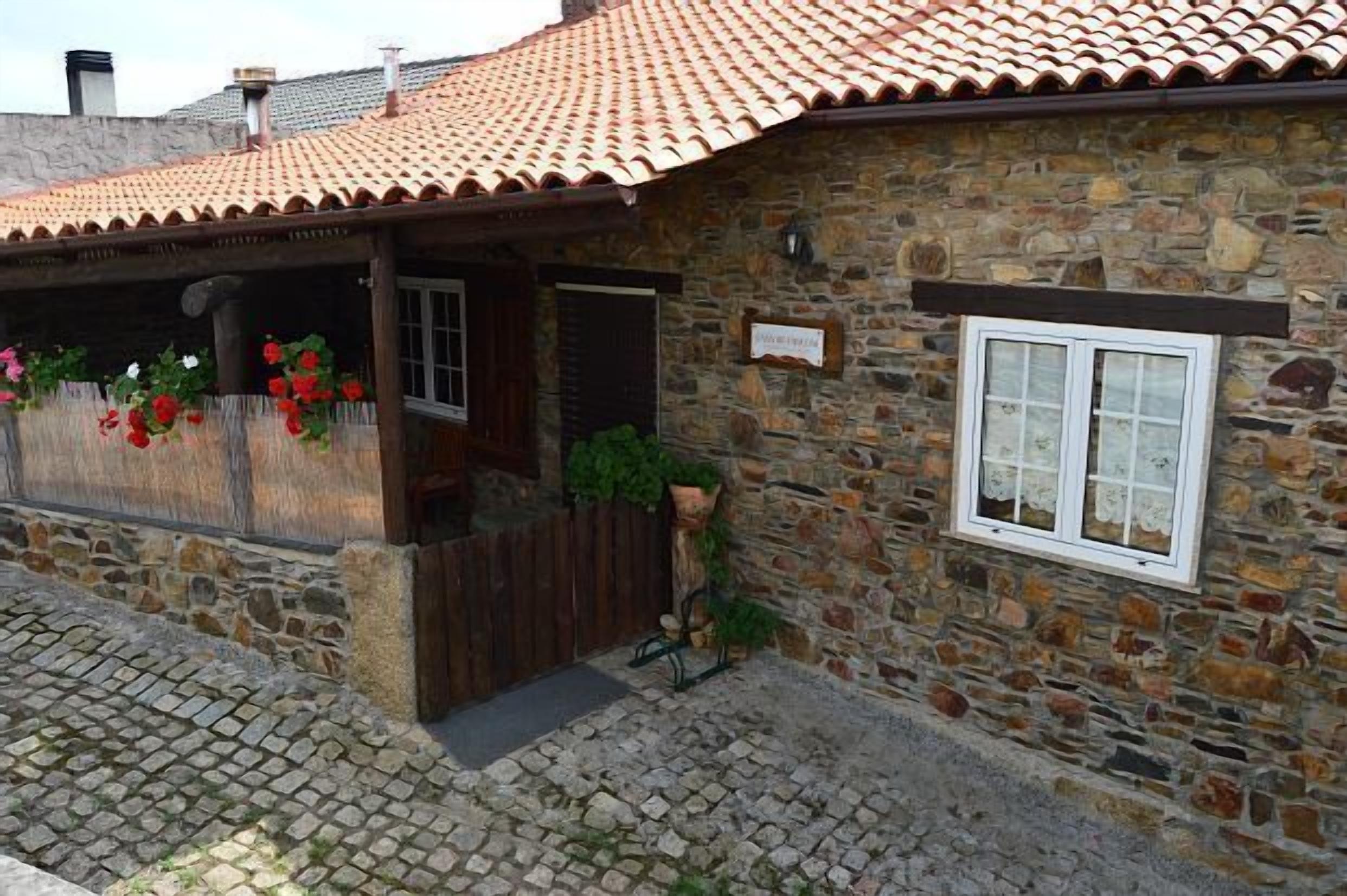 Casa do Pascoal in the Heart of the Natural Park of Montesinho