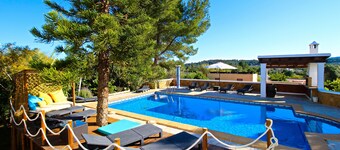 House Villa 2 floors untill 13 pers. Ibiza