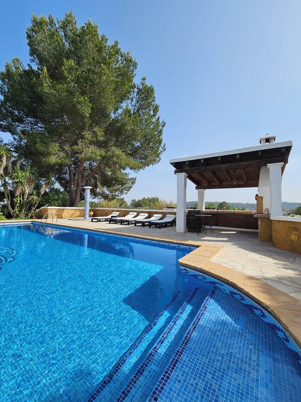 Piscine extérieure