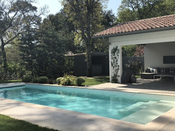 Piscina externa, piscina aquecida