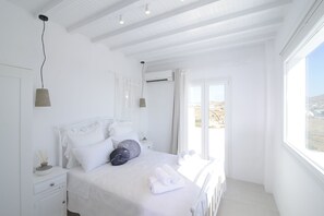 4 dormitorios, escritorio, espacio para trabajar con un portátil