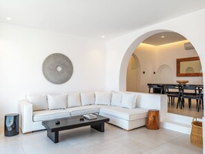 Smart TV, fireplace - Amnos Mykonos - A Blue Eye Collection Villa (Mikonos)