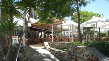 Enceinte de lâhĂ©bergement