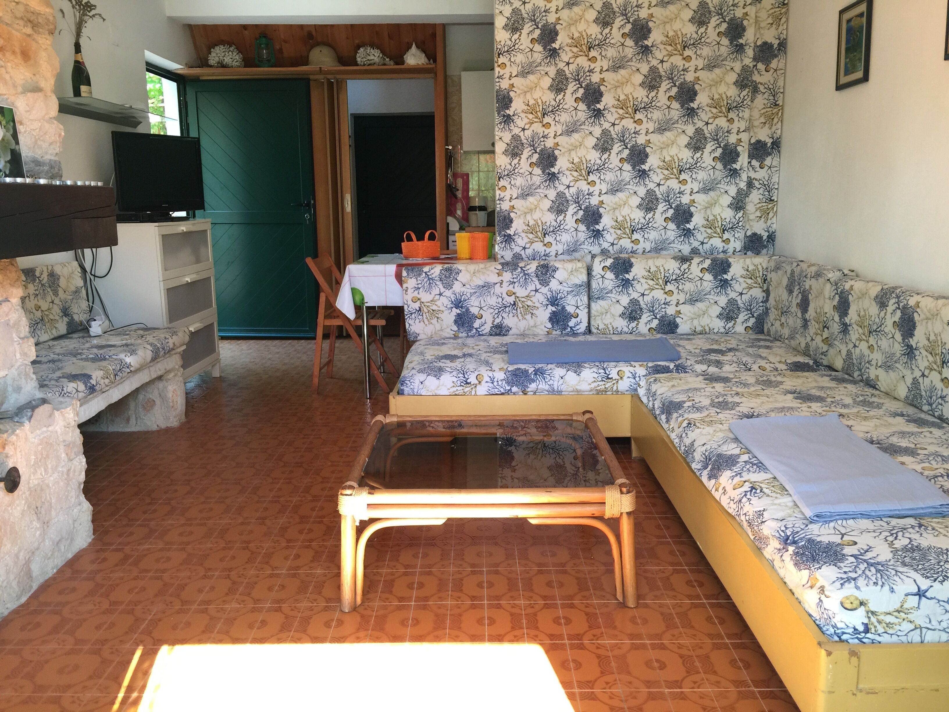 Charming Little Villa 20 Meters from the Sea