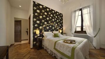 1 quarto, escrivaninha, Wi-Fi, roupa de cama