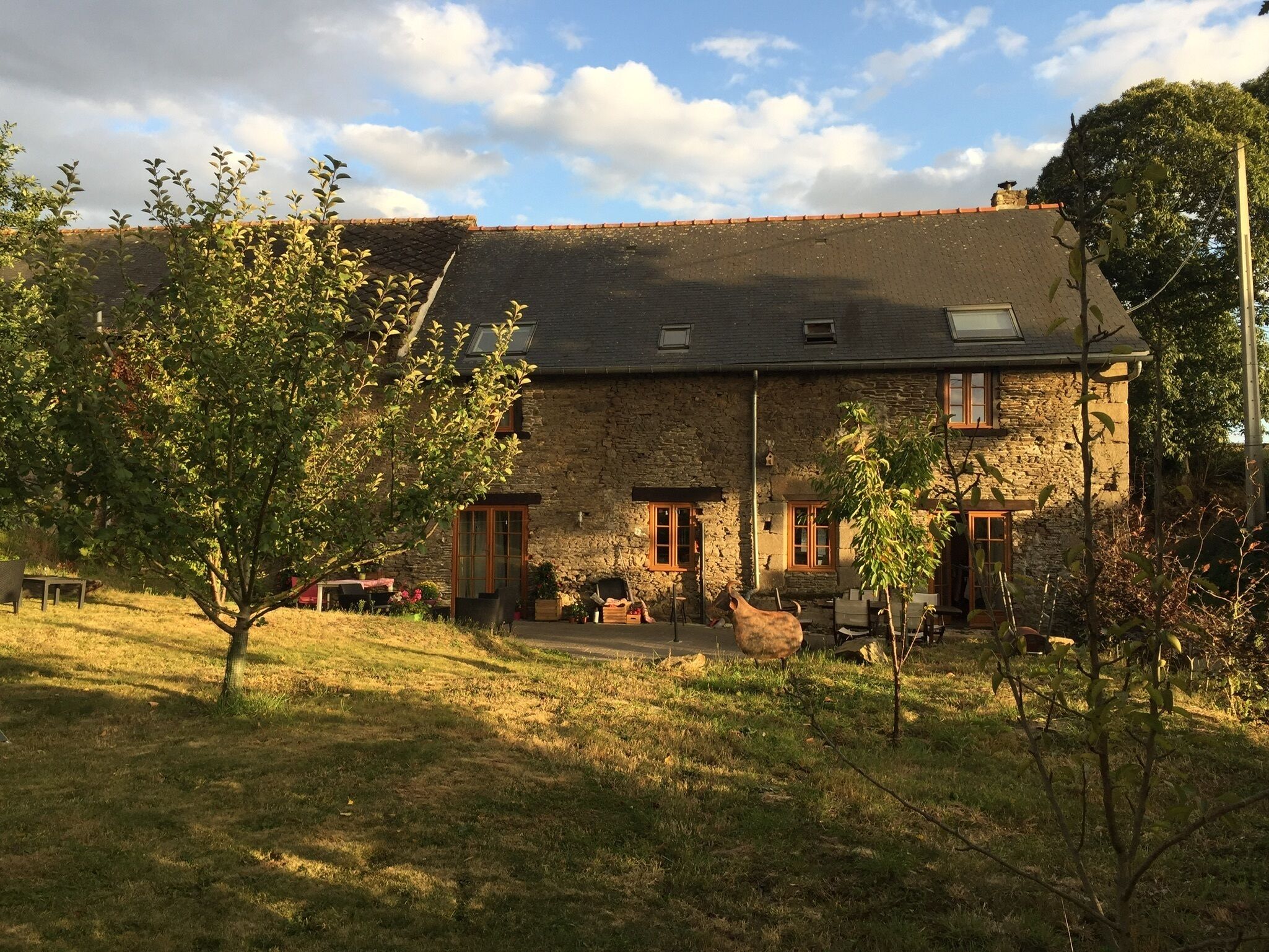 Beautifully renovated country house, close to the main attractions of Brittany