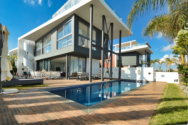 Stunning Villa Chivon, 3BDR Kapparis Villa