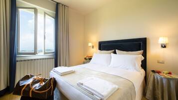 2 bedrooms, iron/ironing board, travel cot, free WiFi