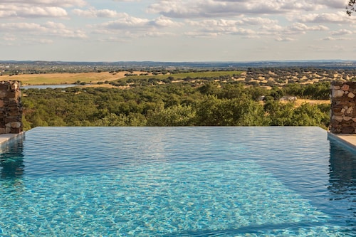 Luxurious Traditional  Farmhouse on Alentejano Cork Farm