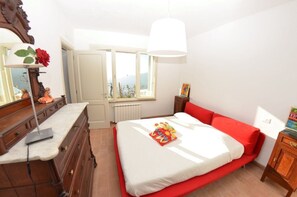 2 bedrooms, iron/ironing board, WiFi, bed sheets - Villa Serra - Tuscan villa with private pool (Cascine-la Croce)