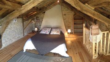 4 habitaciones, escritorio, tabla de planchar con plancha y wifi gratis