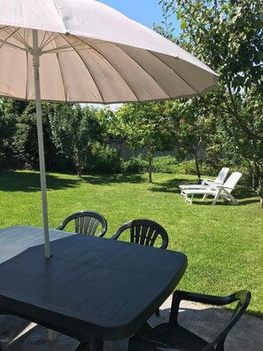 Outdoor dining - Groix: Authentic fisherman's house close to any convenience (Groix)