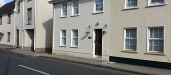 Sionna - 3 Bedroom Town House in Delightful Village of Keshcarrigan Co. Leitrim