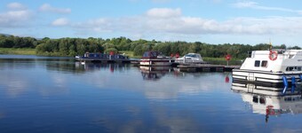Sionna - Maison de ville de 3 chambres dans le charmant village de Keshcarrigan Co. Leitrim
