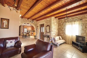 Télévision, cheminée