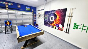 Game room - Bluelakeview Villa – Private Pool, Spa & Panoramic Lake Views | BBQ & Games Room (Clermont)