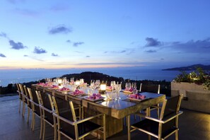 Outdoor dining