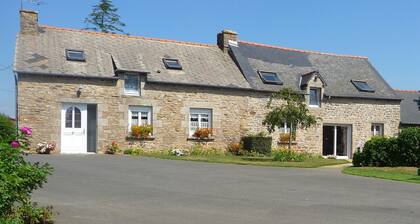 Country Cottage / Gite - SAINT GOUENO