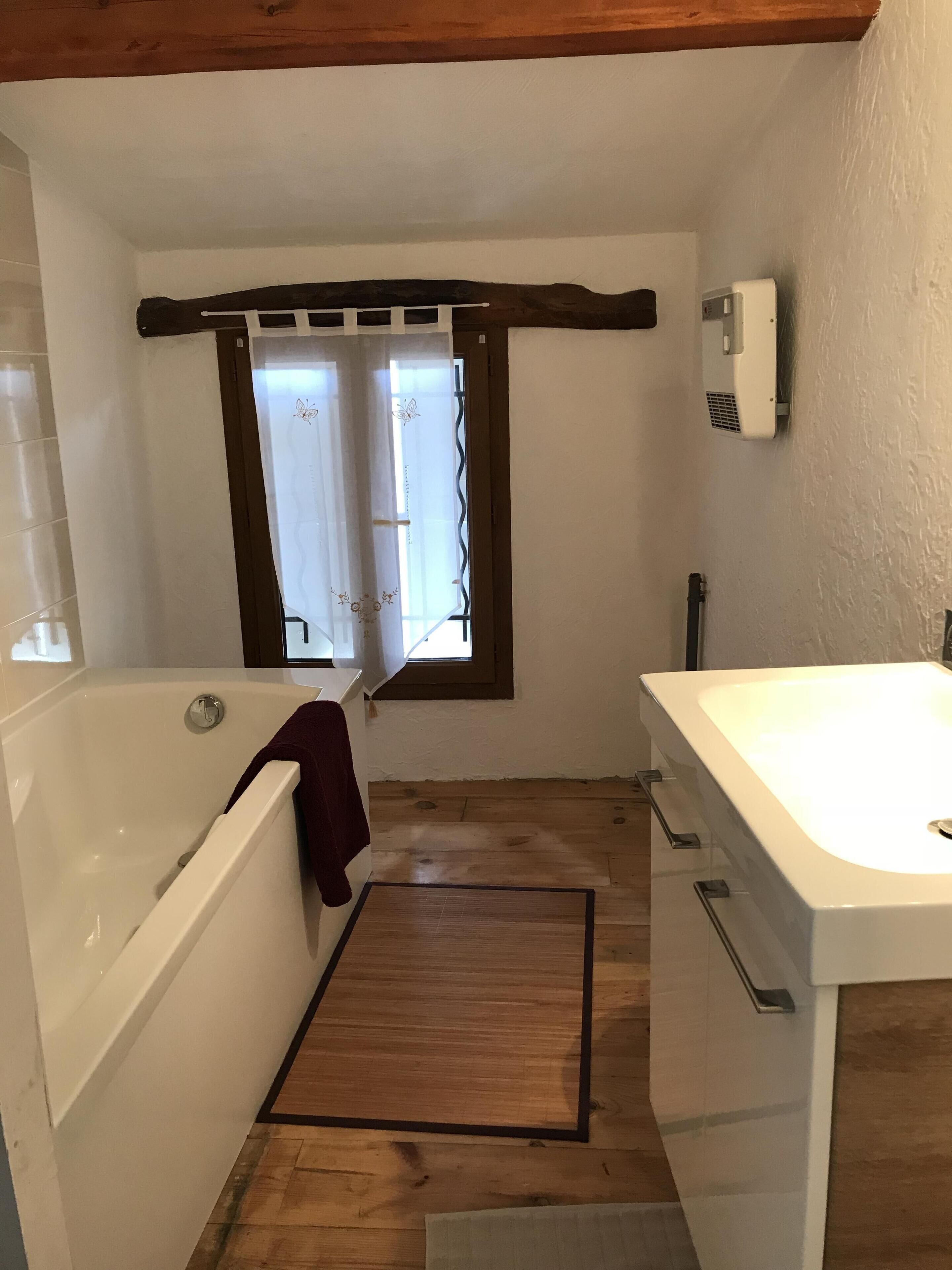 Charming apartment with shaded terrace