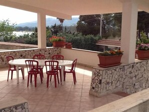 Outdoor dining - house / villa - Siracusa (Fontane Bianche)