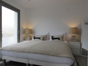 6 Schlafzimmer, Bügeleisen/Bügelbrett, Reisekinderbett, WLAN