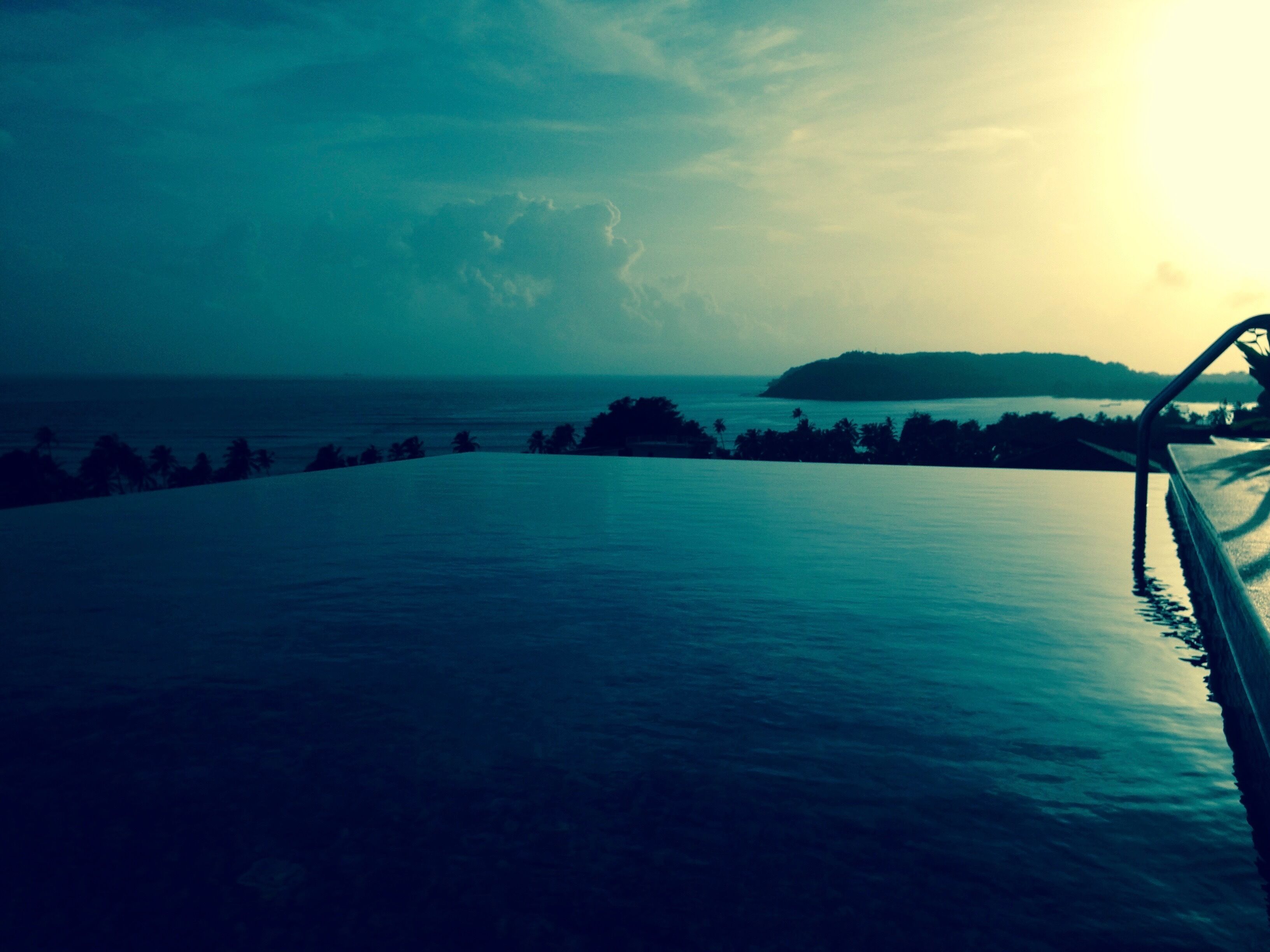 DOLPHIN HEIGHTS, Ocean View Villa With a Private Infinity Pool