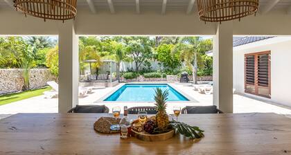 * NEW * Villa Playa 6 people within walking distance of Jan Thiel Beach
