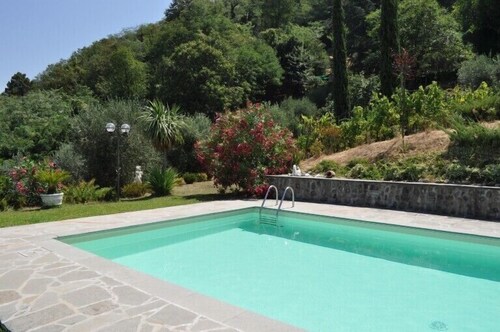 New 2 bed villa with large panoramic pool 40min to beaches