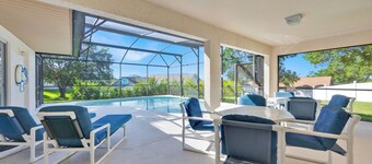 ‘Super spacious’ Pool villa. 400Mb wifi, 4K TV, Roku,Fully Licensed & Insured.