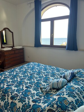 2 Schlafzimmer, Zimmersafe, Bügeleisen/Bügelbrett, WLAN