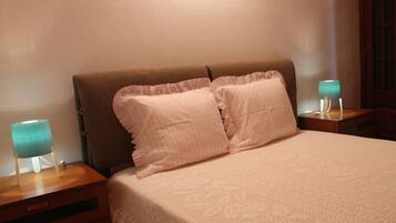 2 bedrooms, desk, soundproofing, iron/ironing board