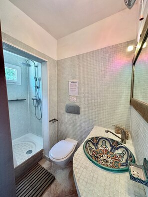 Bañera y secador de pelo