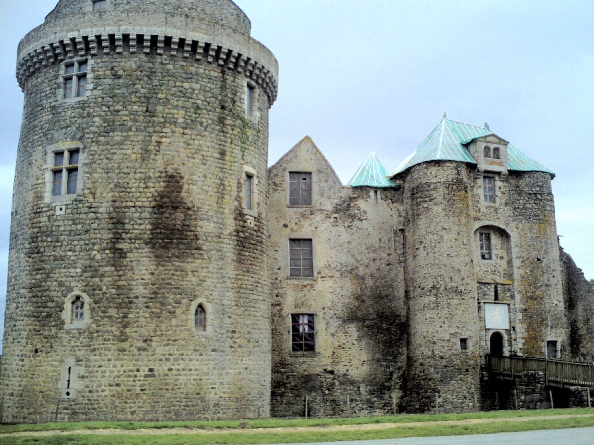 The chateau du St Mesmin