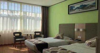Nongjun Hotel