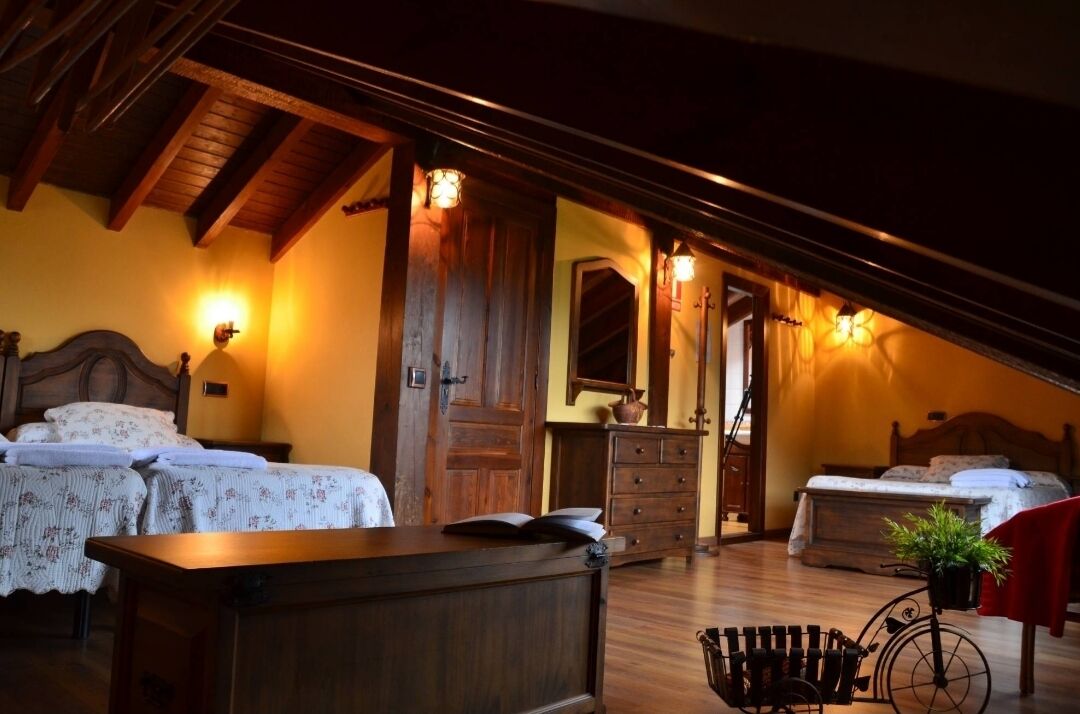 "Casa de Aldea Peñanes 2", 15 minutes from Oviedo