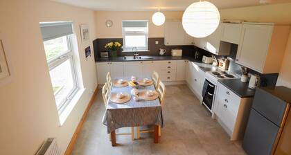 Achalic Beag - sleeps 4 guests in 2 bedrooms