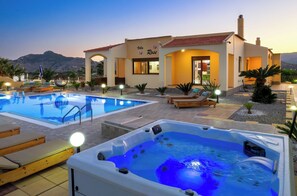 Outdoor pool - Villa Rose in Afandou (Rhodes)