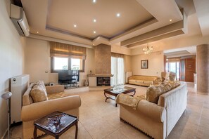 TV, fireplace, DVD player, ping pong - Villa Rose in Afandou (Rhodes)