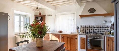 Kühlschrank, Ofen, Herdplatte, Geschirrspüler